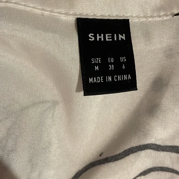 blouse - Picture 2 of 3